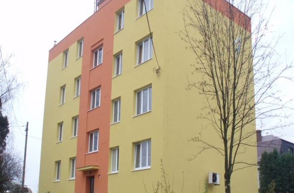 Panelový dům SBD Hlubina v Ostravě-Petřkovicích, Balbínova 573
