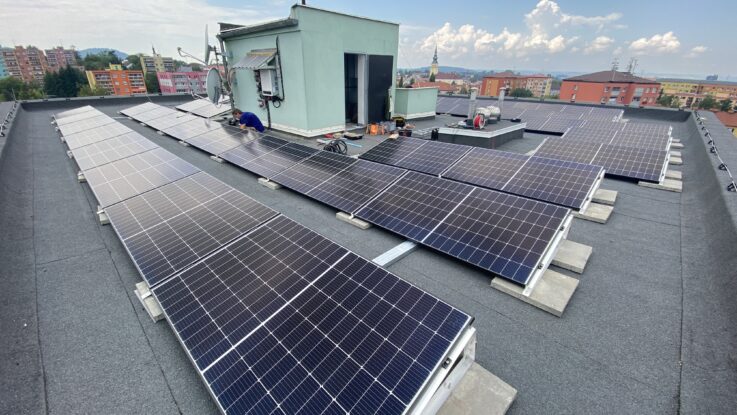 Fotovoltaické elektrárny pro bytové domy „na klíč“